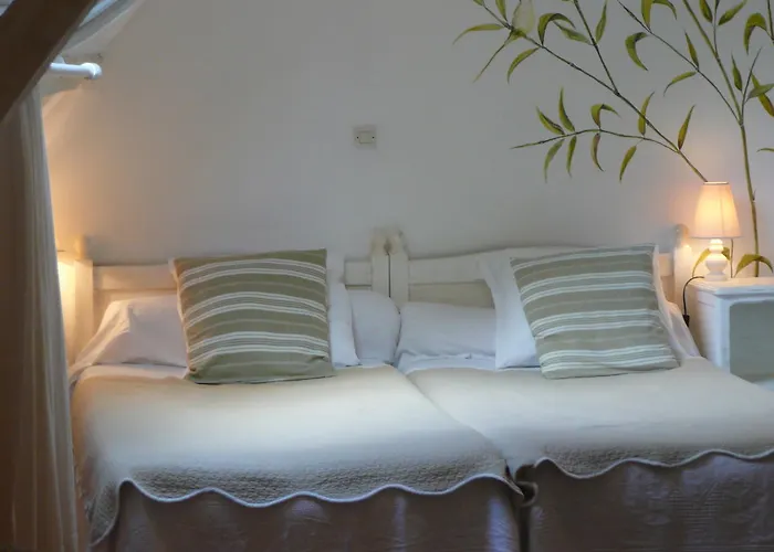 Couette-café Manoir De Bois En *